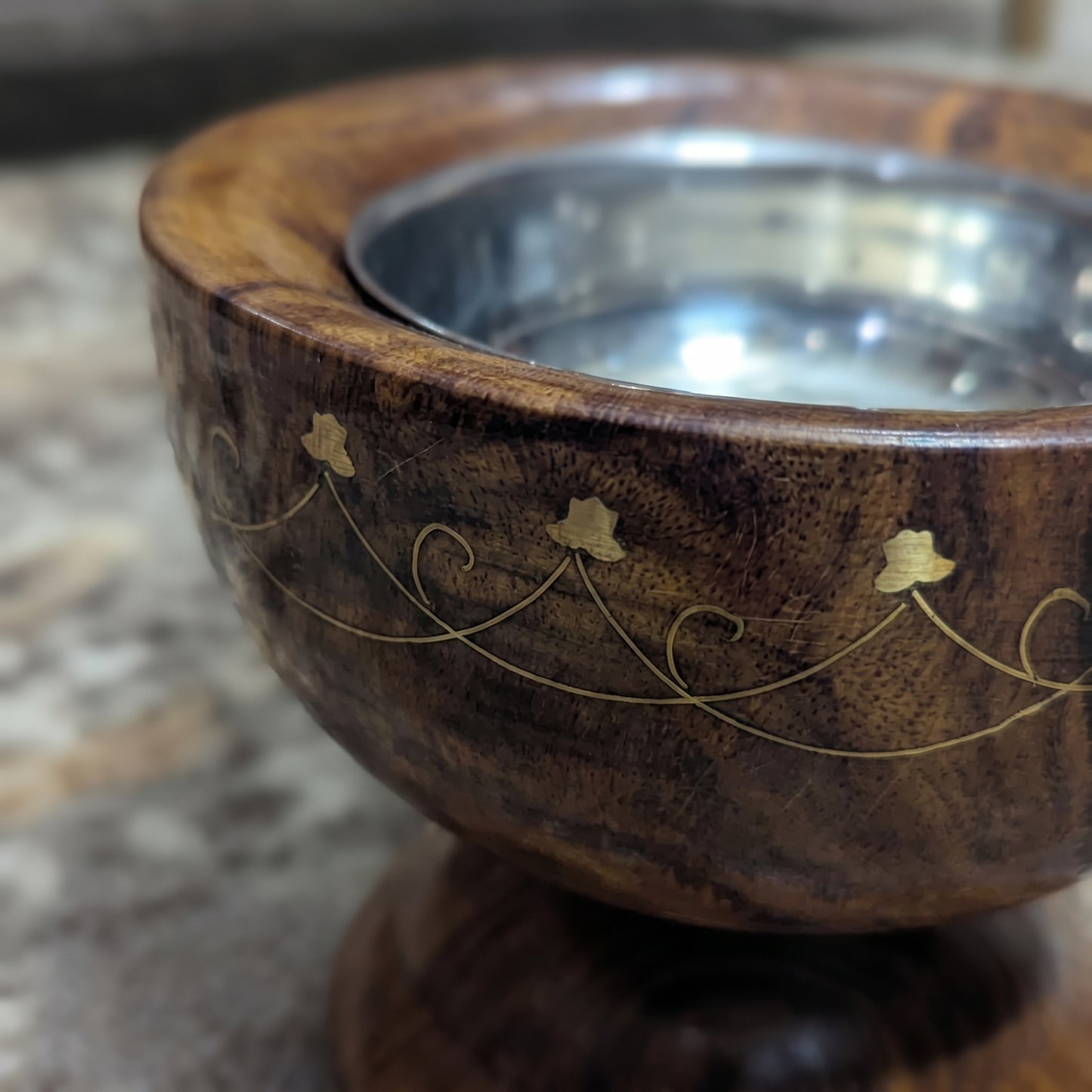 Luxury Handcrafted Wooden Mabkhara – Walnut Style Bakhoor Burner with Brass Inlay & Stainless Steel Bowl
