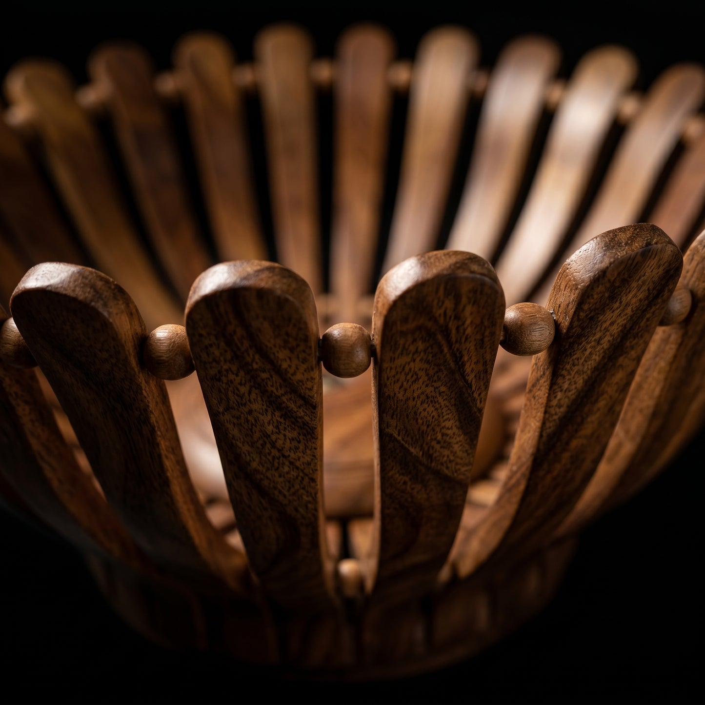 Luxury Handcrafted Wooden Fruit Basket Set – Decorative Serving Bowls (3 Pieces)