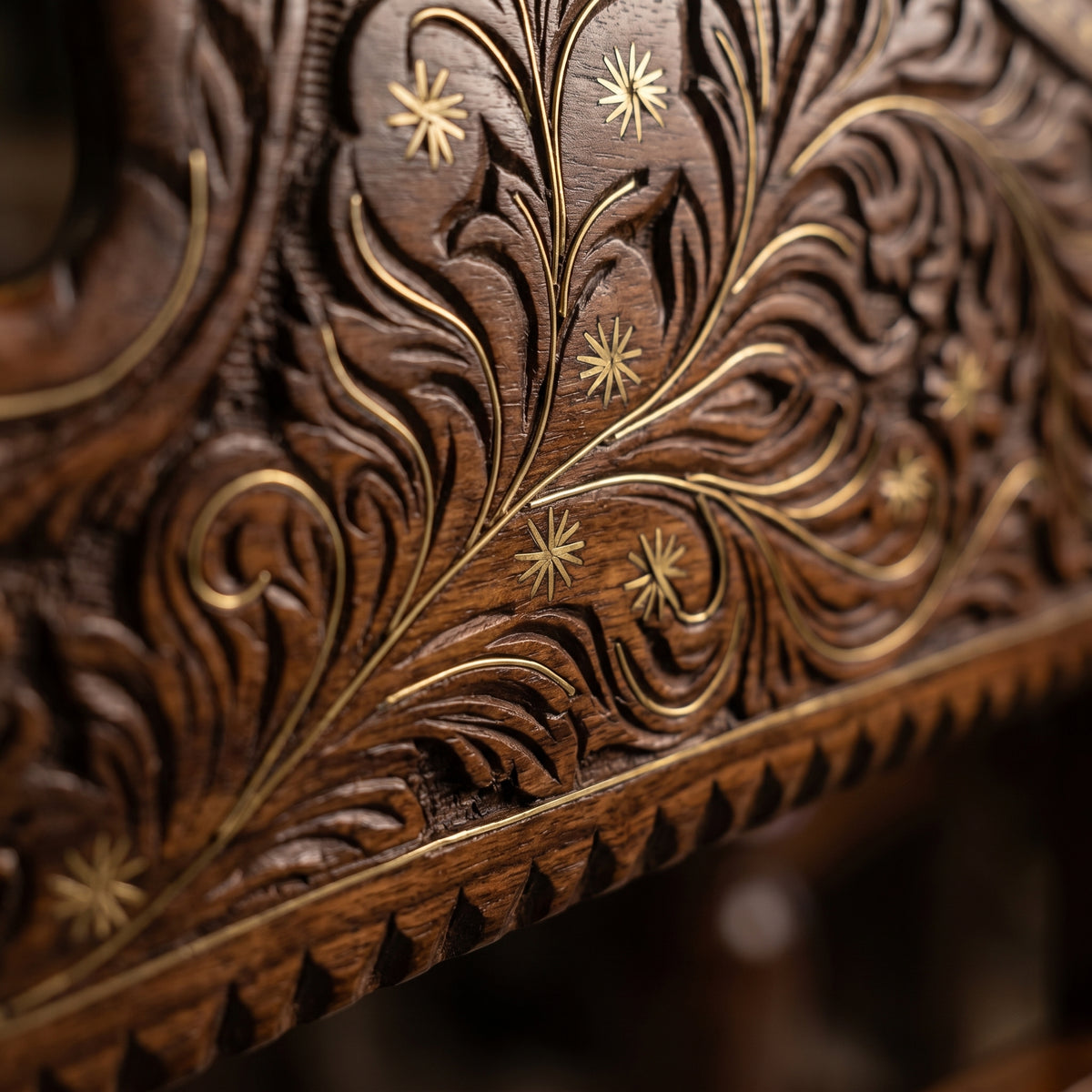 Handcrafted Sheesham Wooden Chair with Traditional Brass Inlay & Intricate Carved Design – Pakistani Chinioti Style